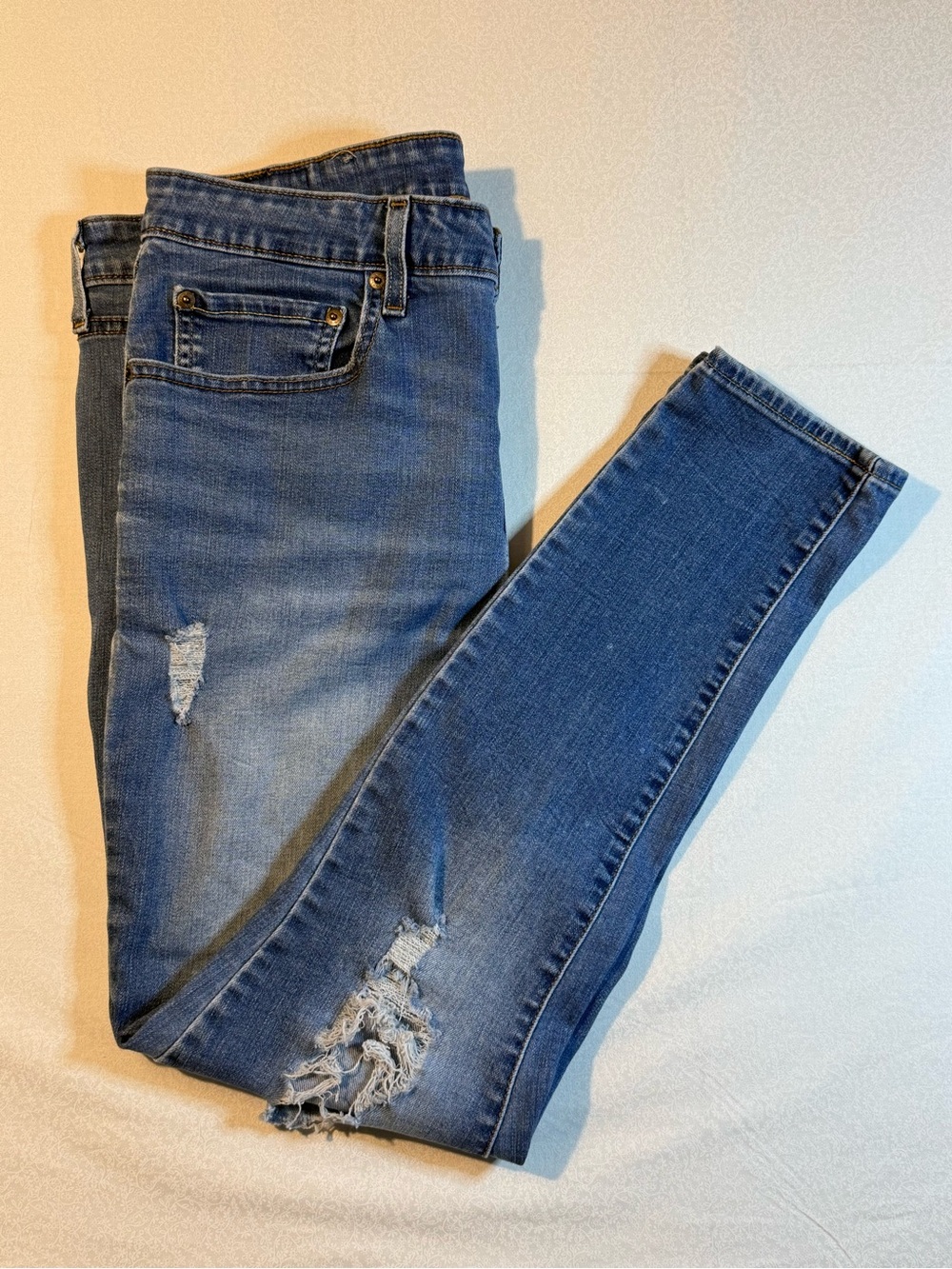 Levi's 721 High Rise Skinny Jeans Women's W33 L30 Distressed Medium Wash Denim